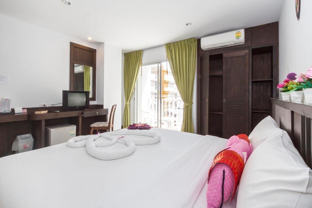 Larn Park Resortel Patong Bilik gambar