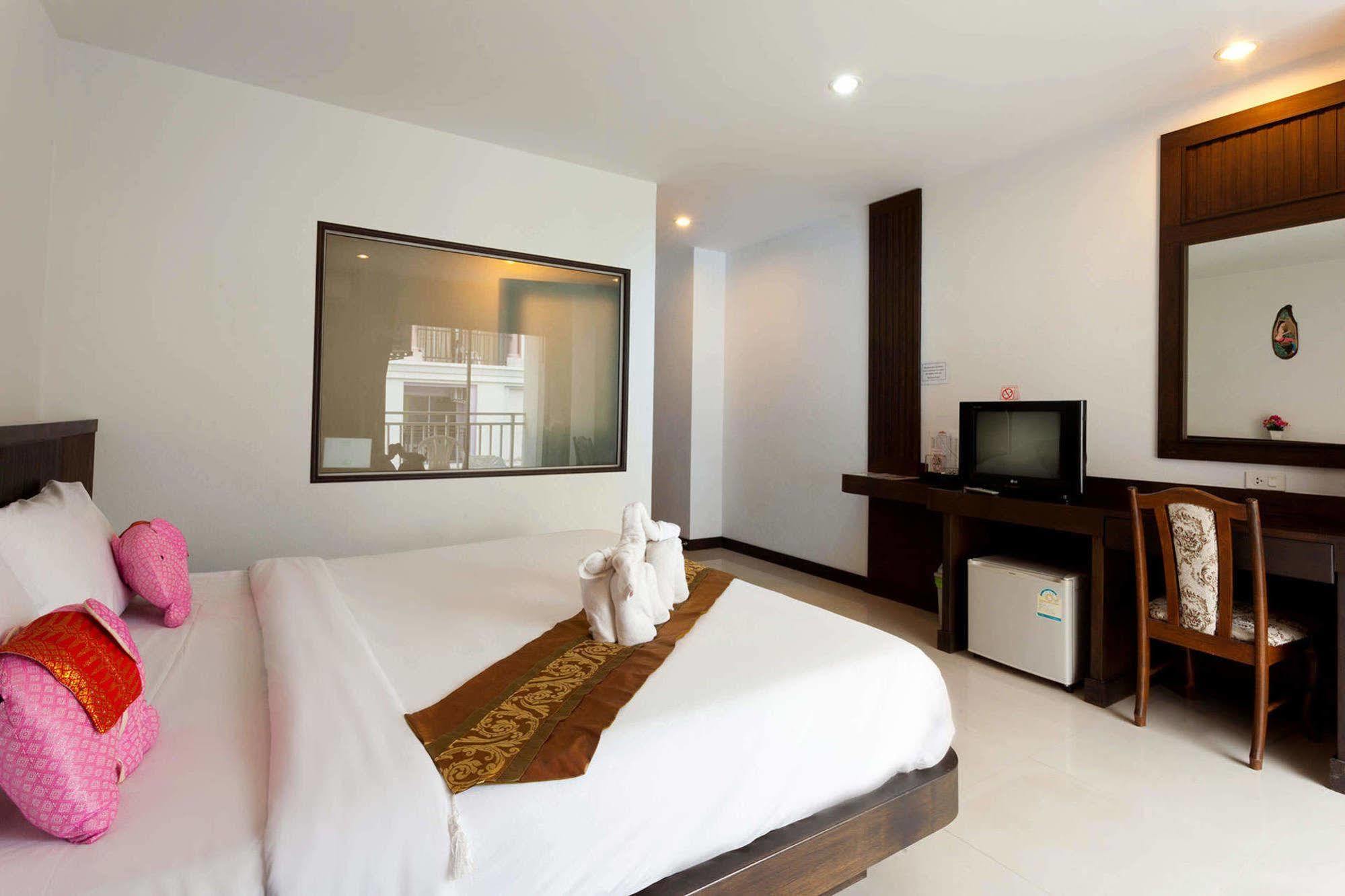 Larn Park Resortel Patong Luaran gambar